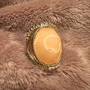 SZ 9 | Vintage Chunky Gold Ring with Large Oval Butterscotch Agate Stone
